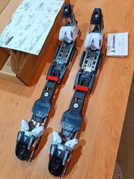 NOVÉ ZJAZDOVÉ SENIORSKÉ RACE VIAZANIE ATOMIC X20 EGA RACE